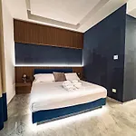 Viaromahome - Pensión 4*