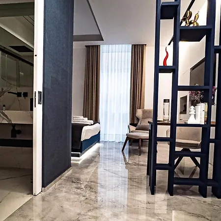 Viaromahome - Πανσιόν 4*