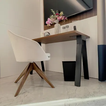 Viaromahome - Penzion Salerno
