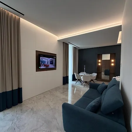 Viaromahome - Pensión 4*