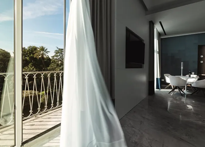 Viaromahome - Pensión Salerno