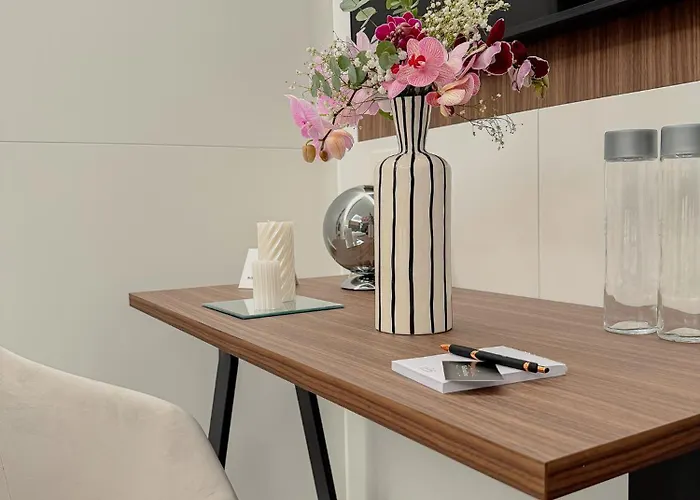 Viaromahome - Pensión 4*